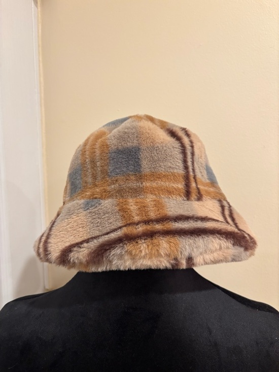 Anthropologie Accessories - Anthropologie Plaid Faux-Fur Bucket Hat